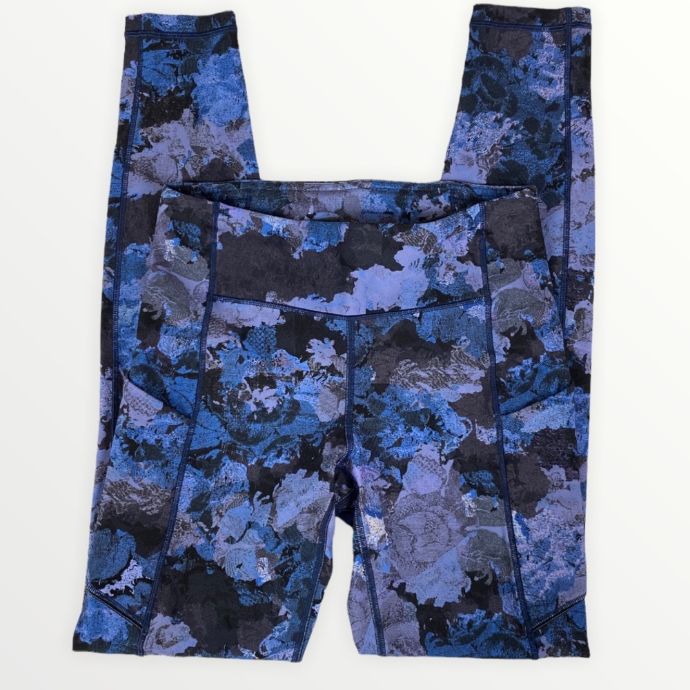 Lululemon  26" Speed Up Tight Blue Screen Camo Multi with Pockets size 4